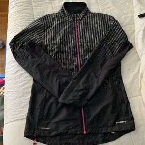 Saucony Run Shield Reflective windbreaker